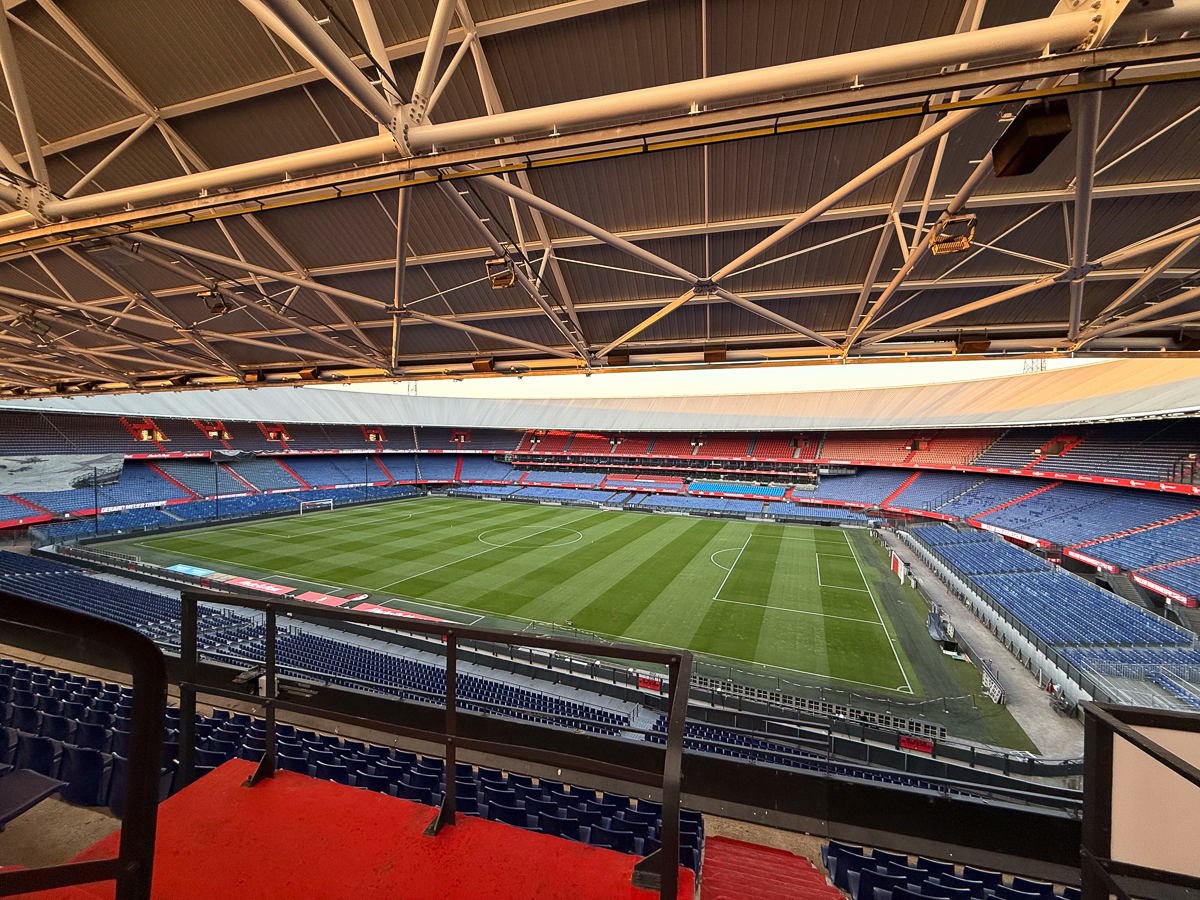 Behind the scenes De Feijenoorder